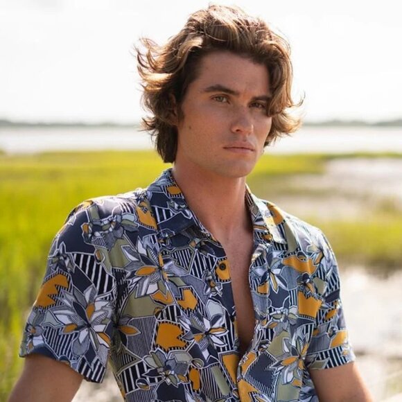 Native Youth Geo Flora Short Sleeve Button-Down Shirt ASO John B in Outer Banks - Picture 8 of 10